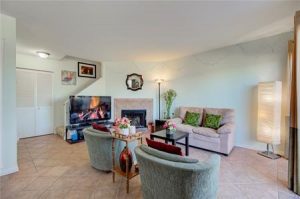 803 E Victoria St #108